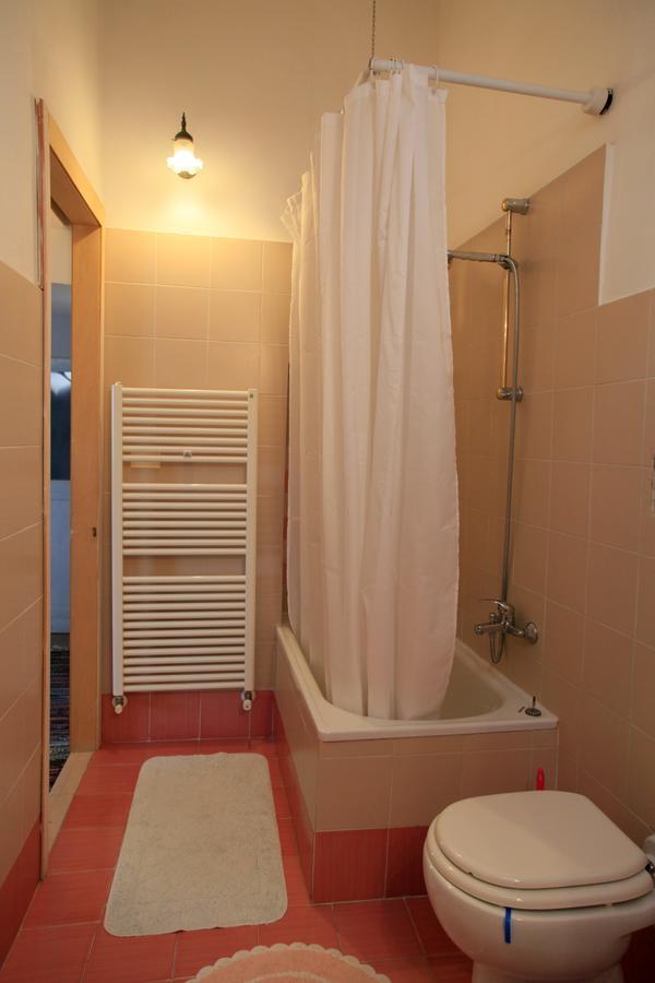 B&B Porchiano Del Monte Amelia Bagian luar foto